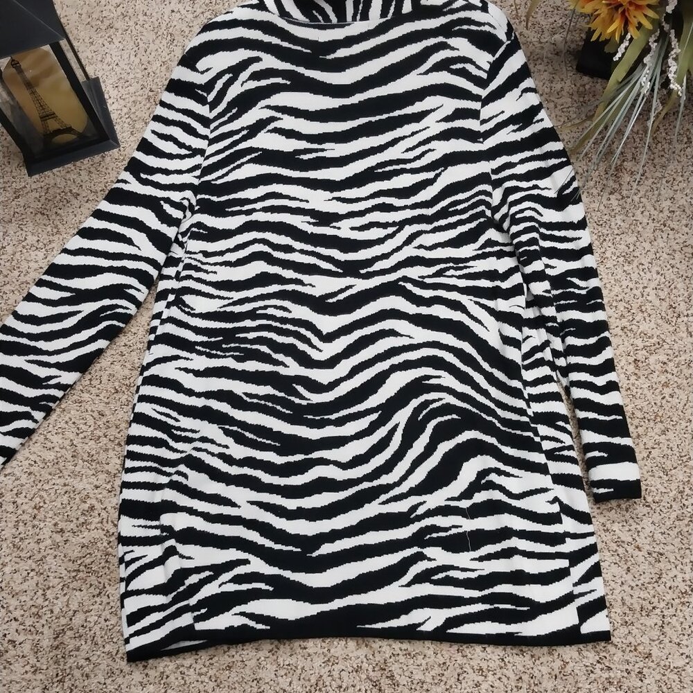 3764 Size XL Black Roz & Ali Cowl Neck Shell & Zebra Print JonesStudio Cardigan. - Picture 6 of 10